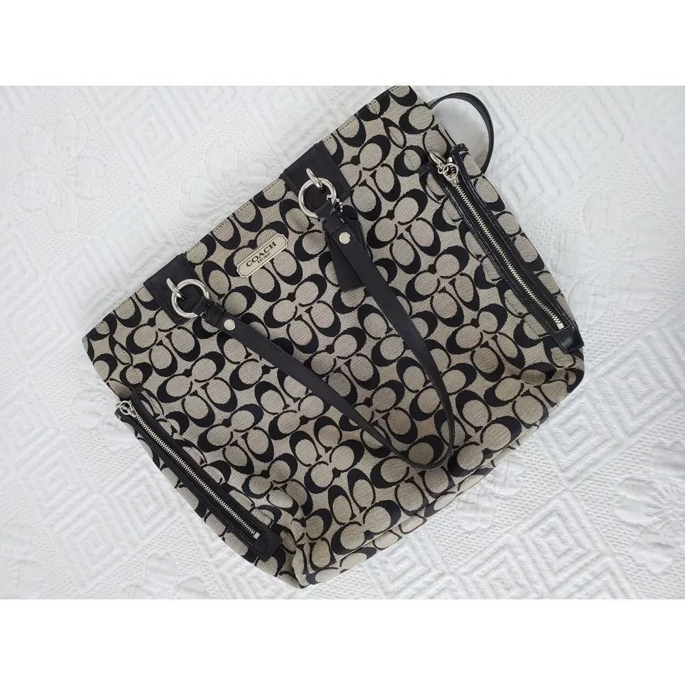 Coach C-Pattern Shoulder Bag - Picture 3 of 4
